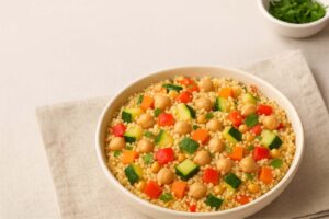 Cous cous con verdure e ceci: la ricetta estiva perfetta (anche per chi ha il diabete)